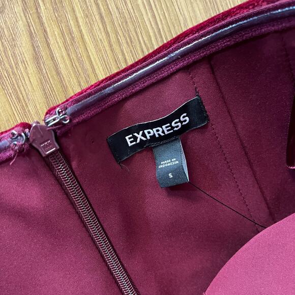 Express Velvet Strapless Midi Sheath dress ruby - S - Picture 11 of 13